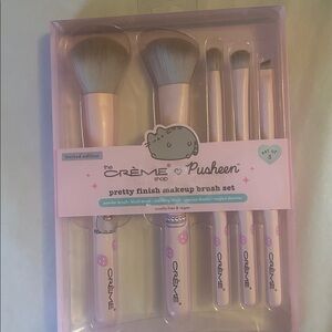 Crème. pusheen brush make up set pink New in box limited edition
